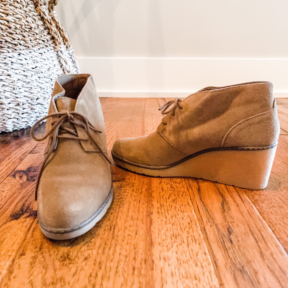Clarks Hazen Charm Wedge Boot